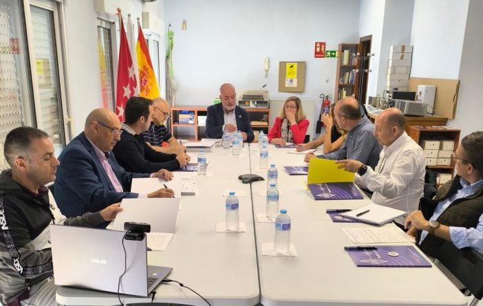 Visita institucional de representantes de Telecomunicaciones a la sede de la URE