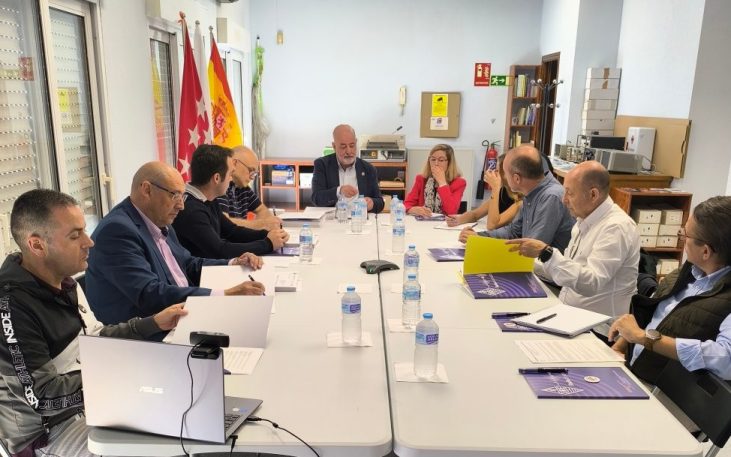 Visita institucional de representantes de Telecomunicaciones a la sede de la URE
