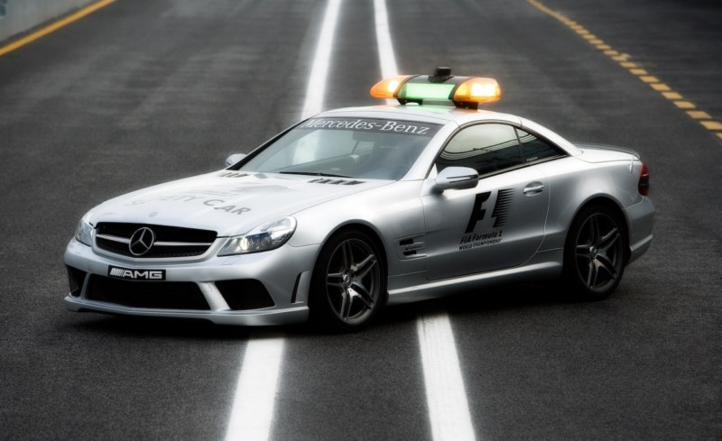 2008_f1_safety_car12_800x600.jpg